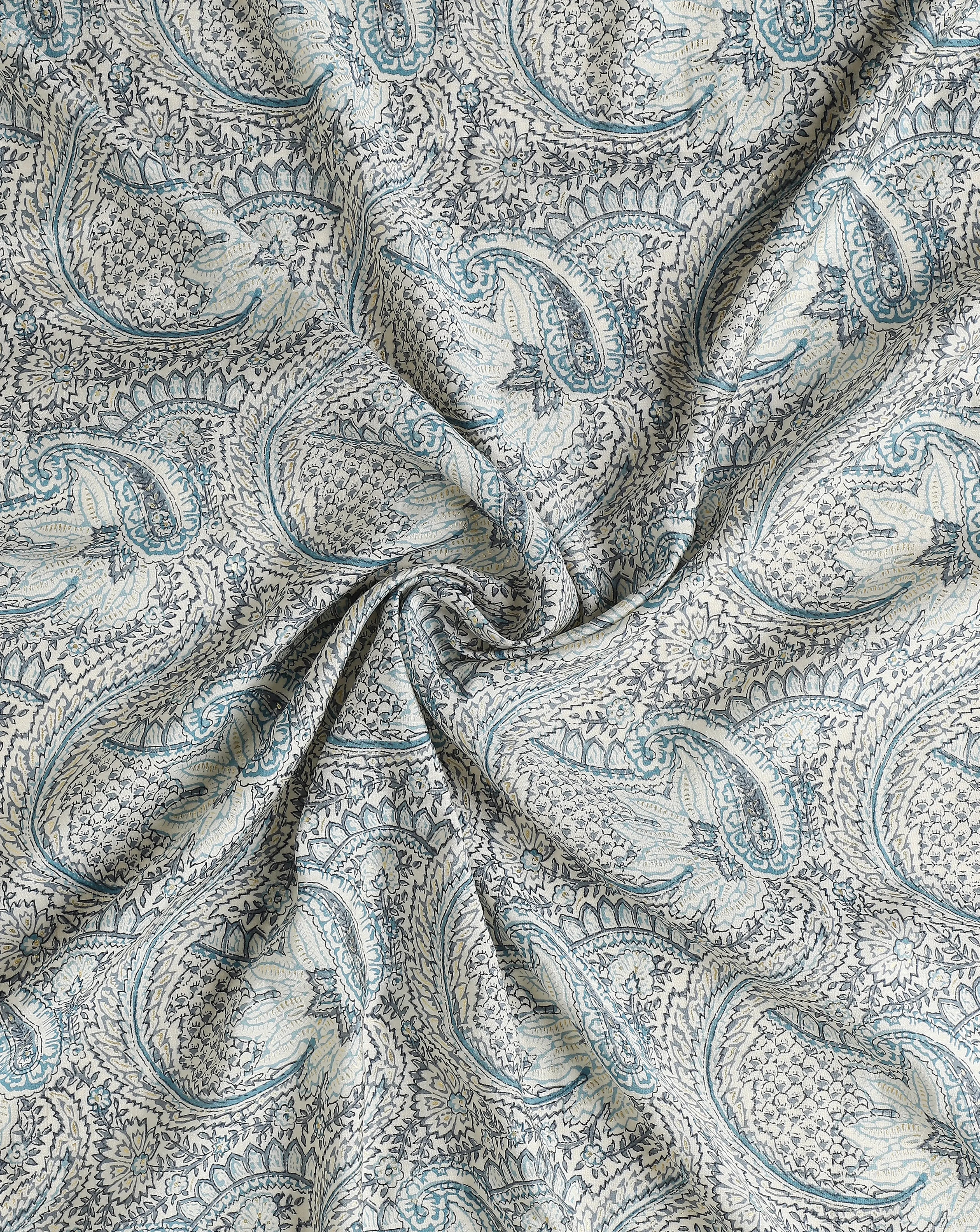 Roze off white with blue Paisley With Gold Foil Muslin Fabric Sterling house 1