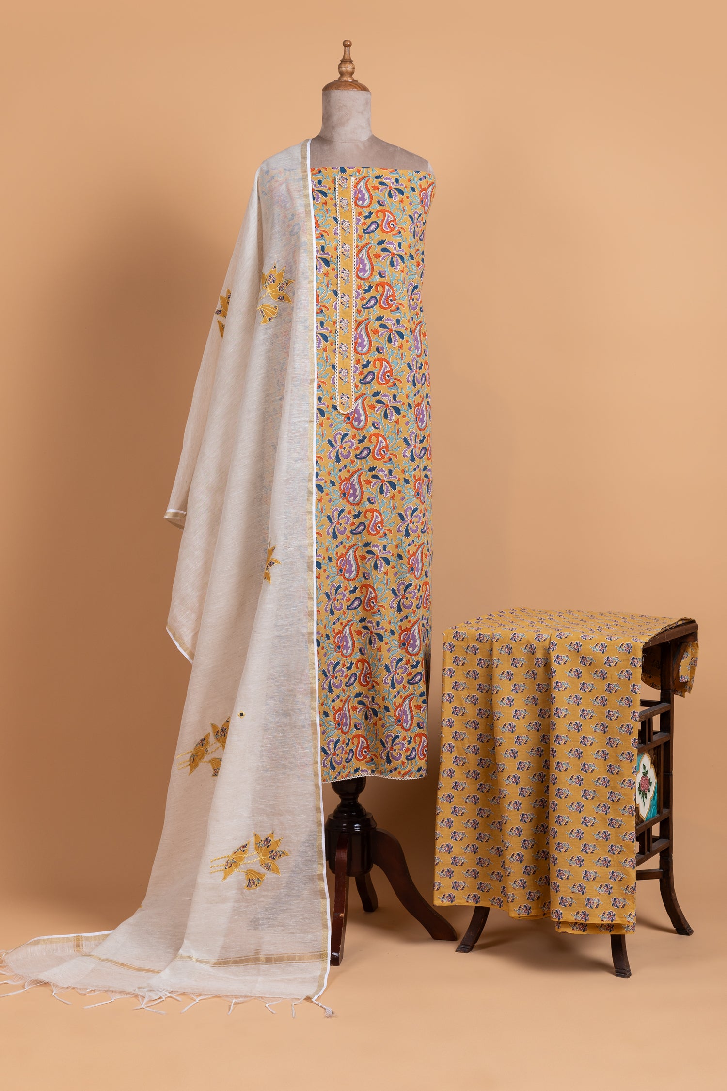 Roze Mustard-Yellow Unstitched suit set