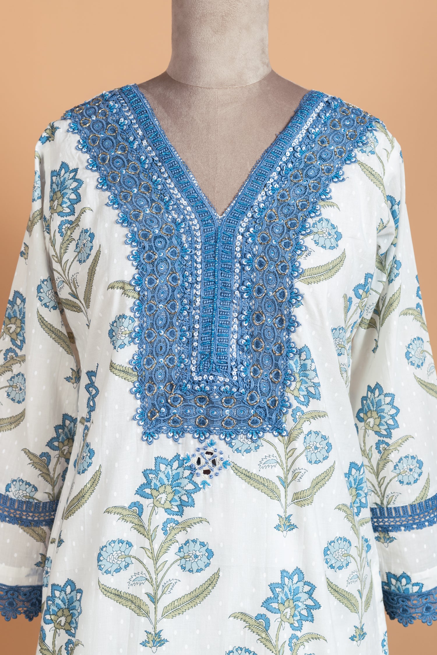 Luxe White with Blue Readymade Set