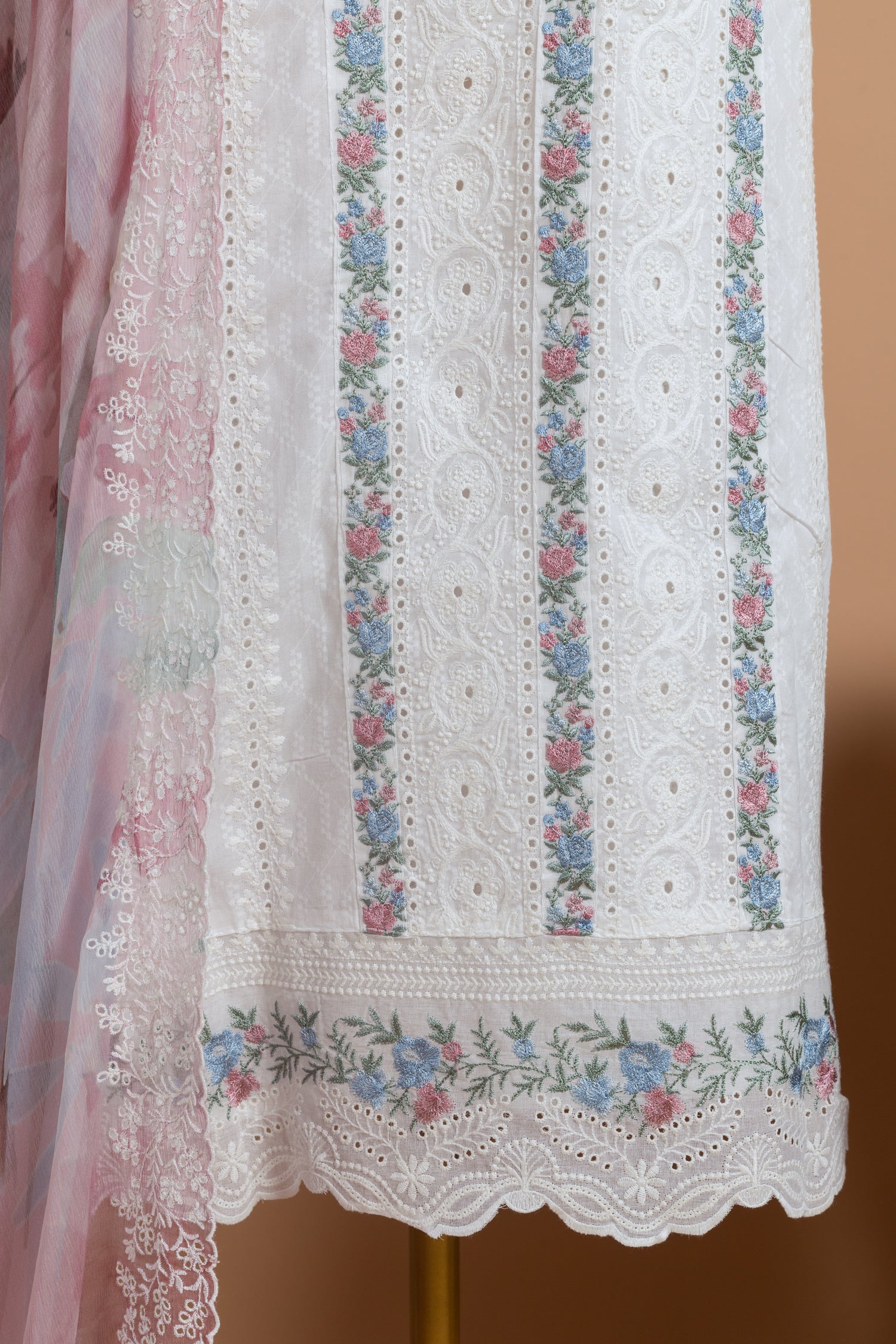 Roze Cotton White Unstitched Suit Set