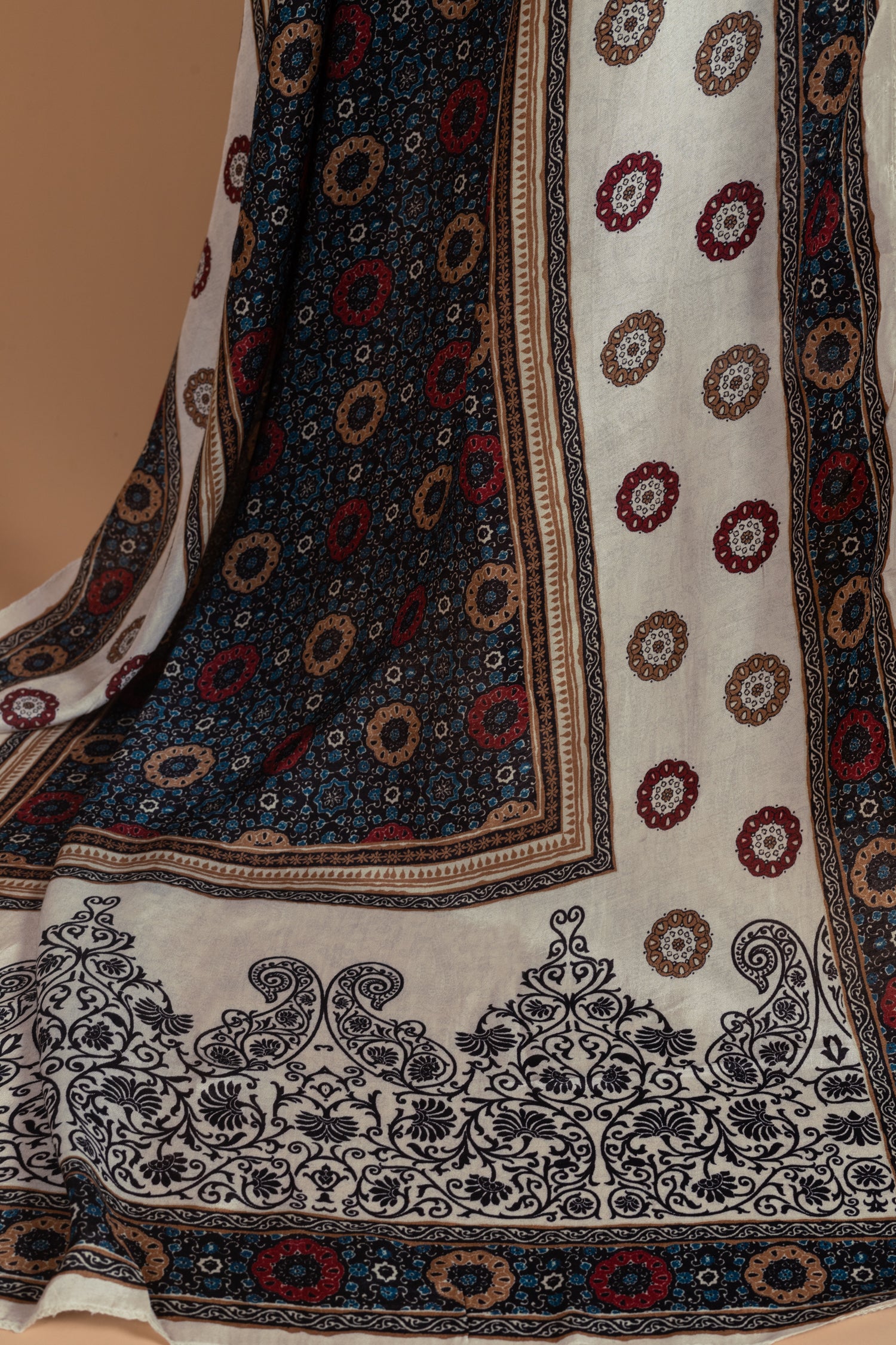 Anokhi Muslin White With Black Unstitched Suit Set