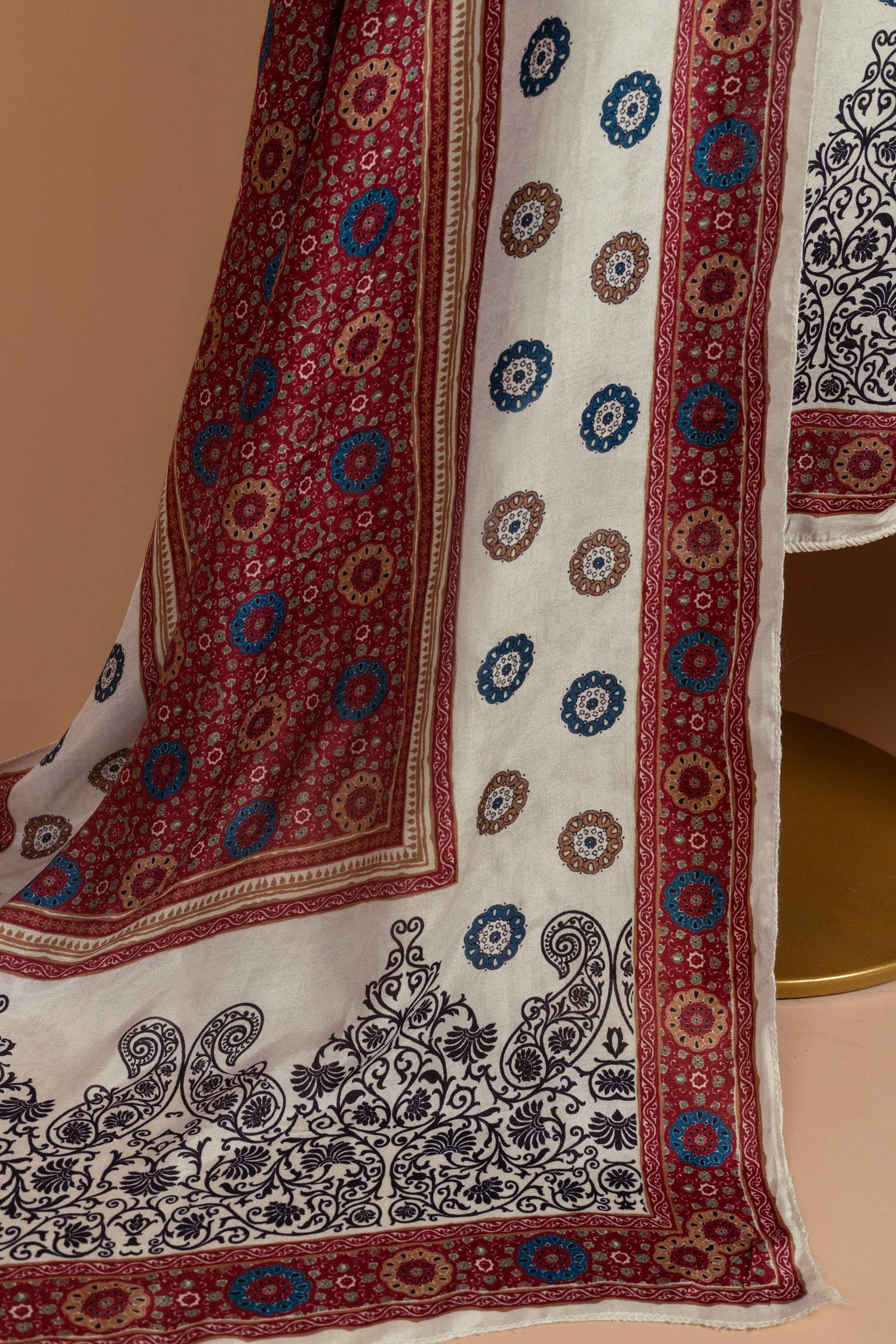 Anokhi Muslin White With Red Unstitched Suit Set