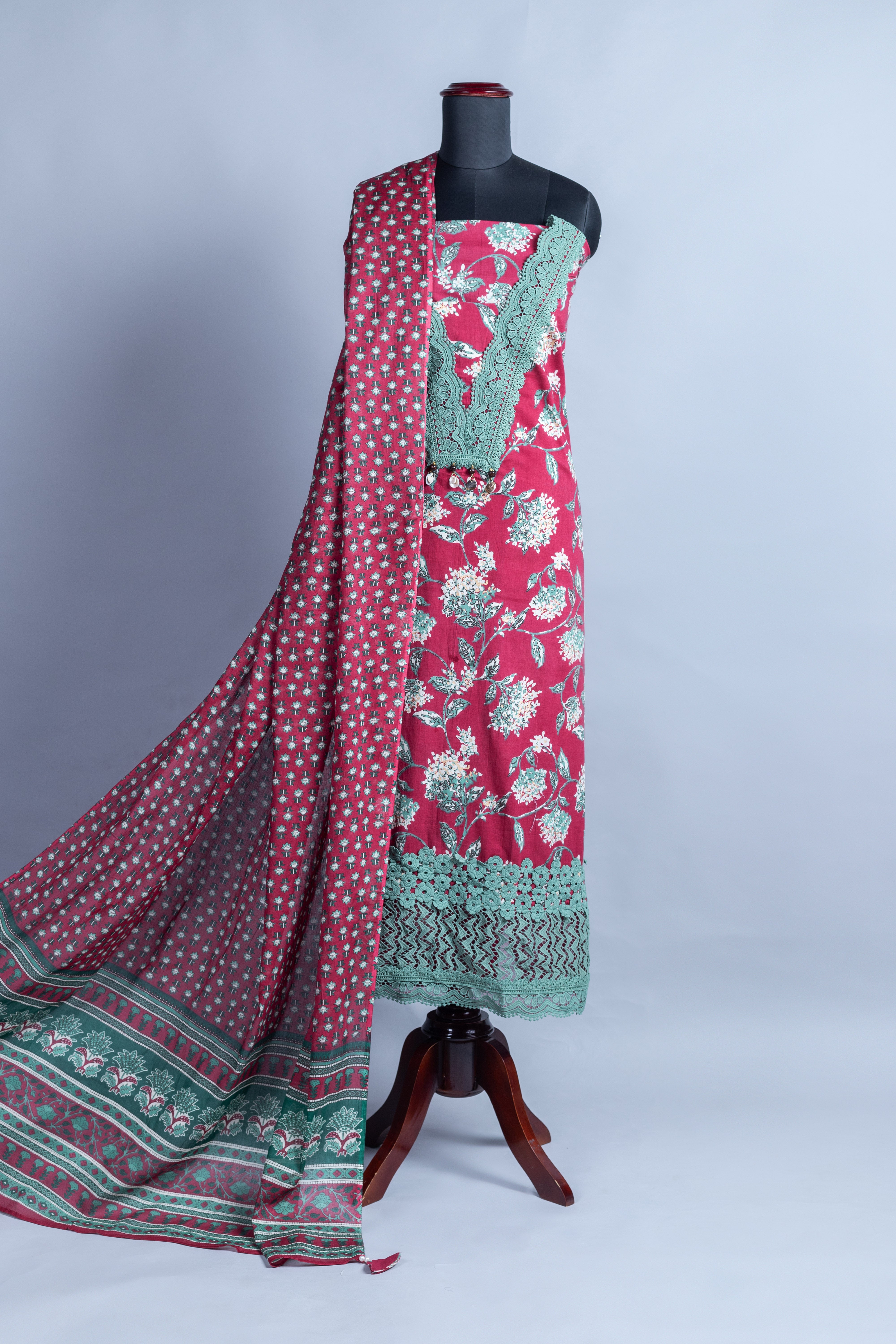 Roze Red Floral Print Suit Set