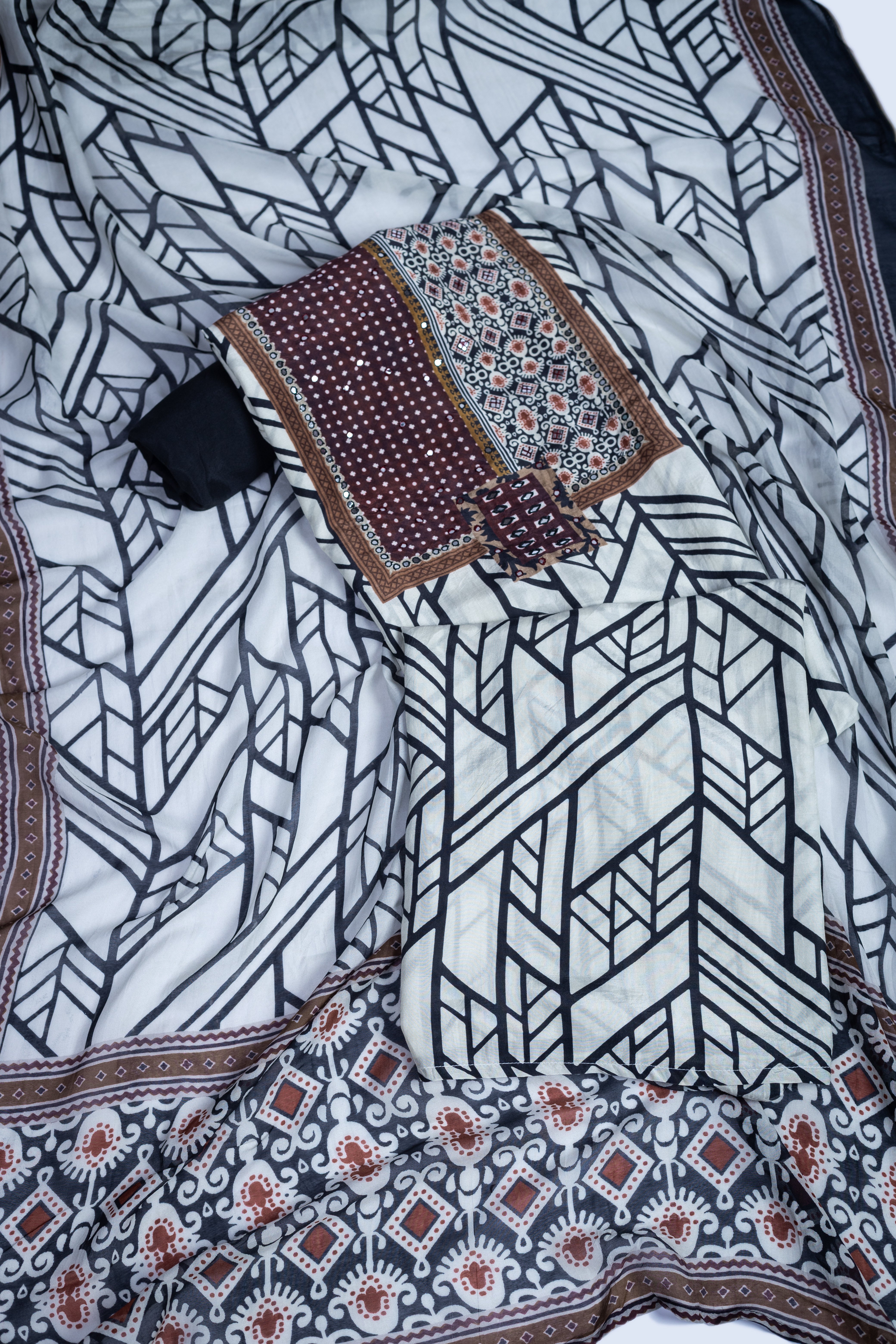 Roze Black & White Muslin Suit Set