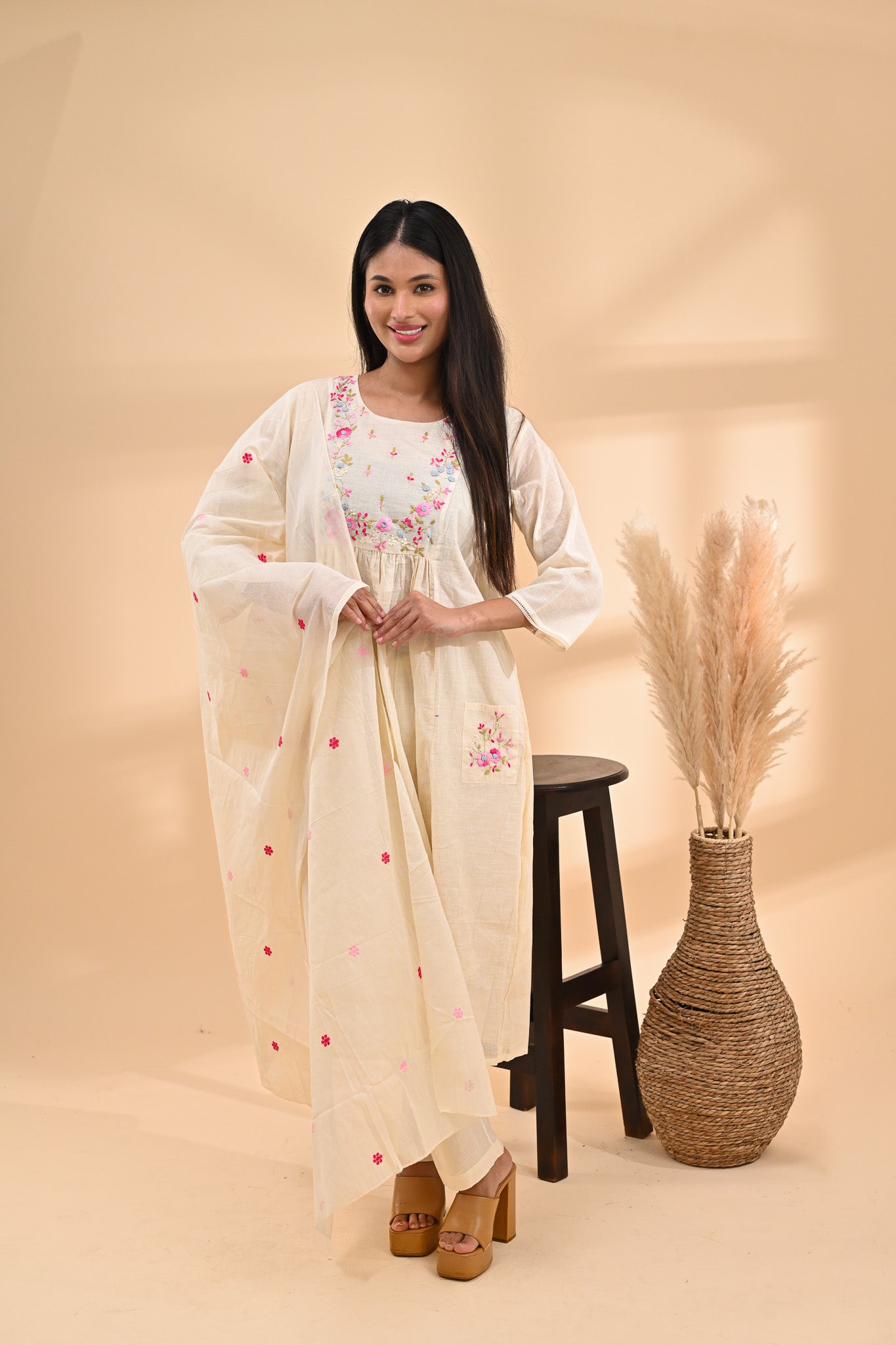 Off-White Cotton Readymade Set Sterling House