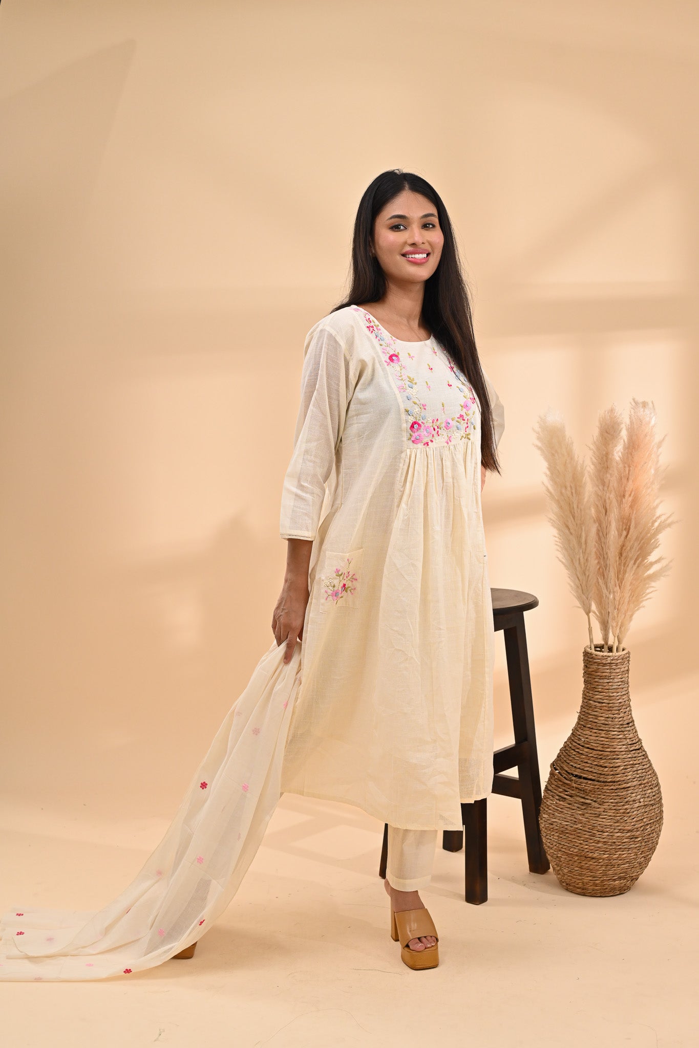 Off-White Cotton Readymade Set Sterling House