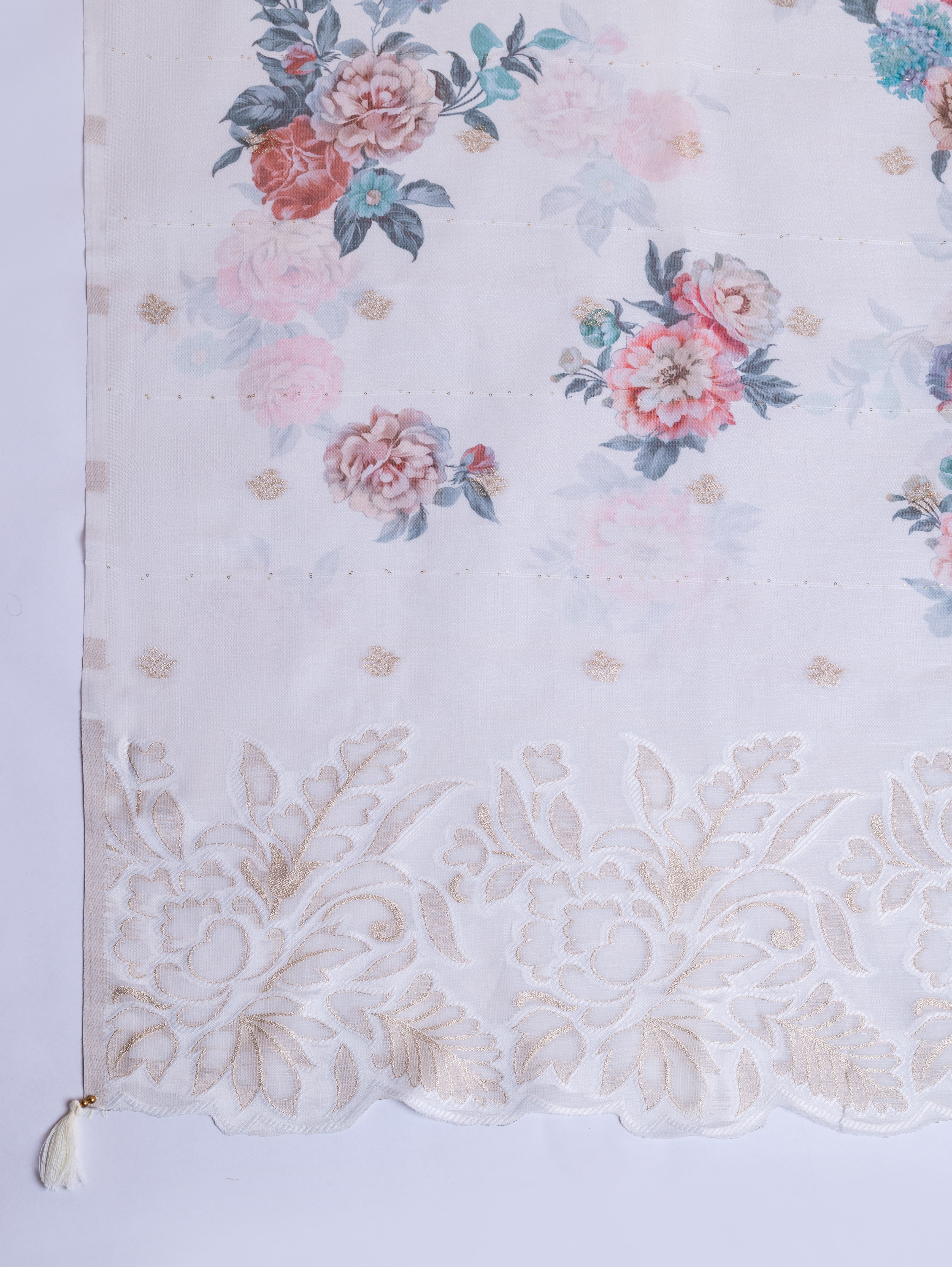 Afreen	Linen Cotton with Zari Work