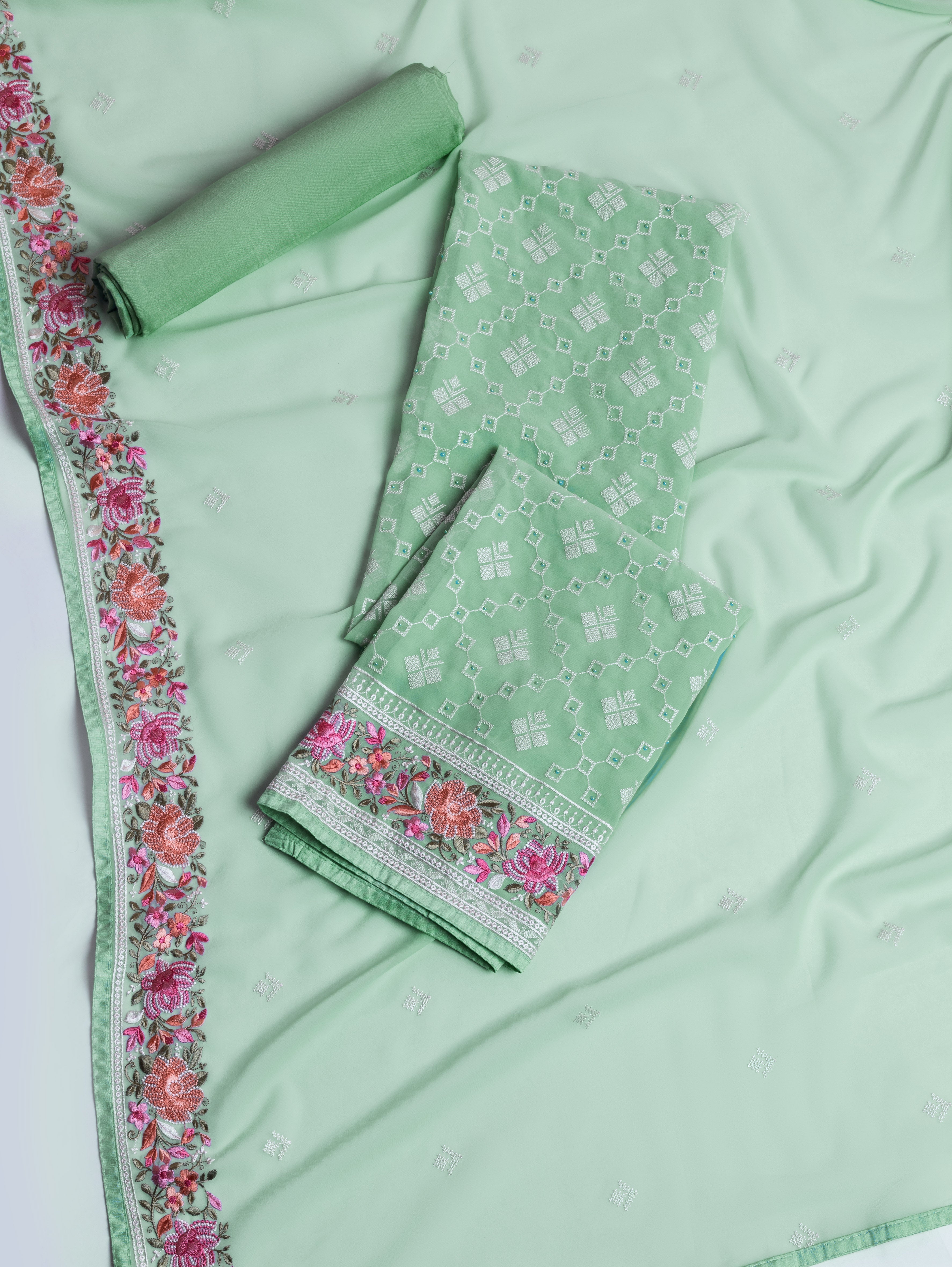 Luxe	Georgette Blend