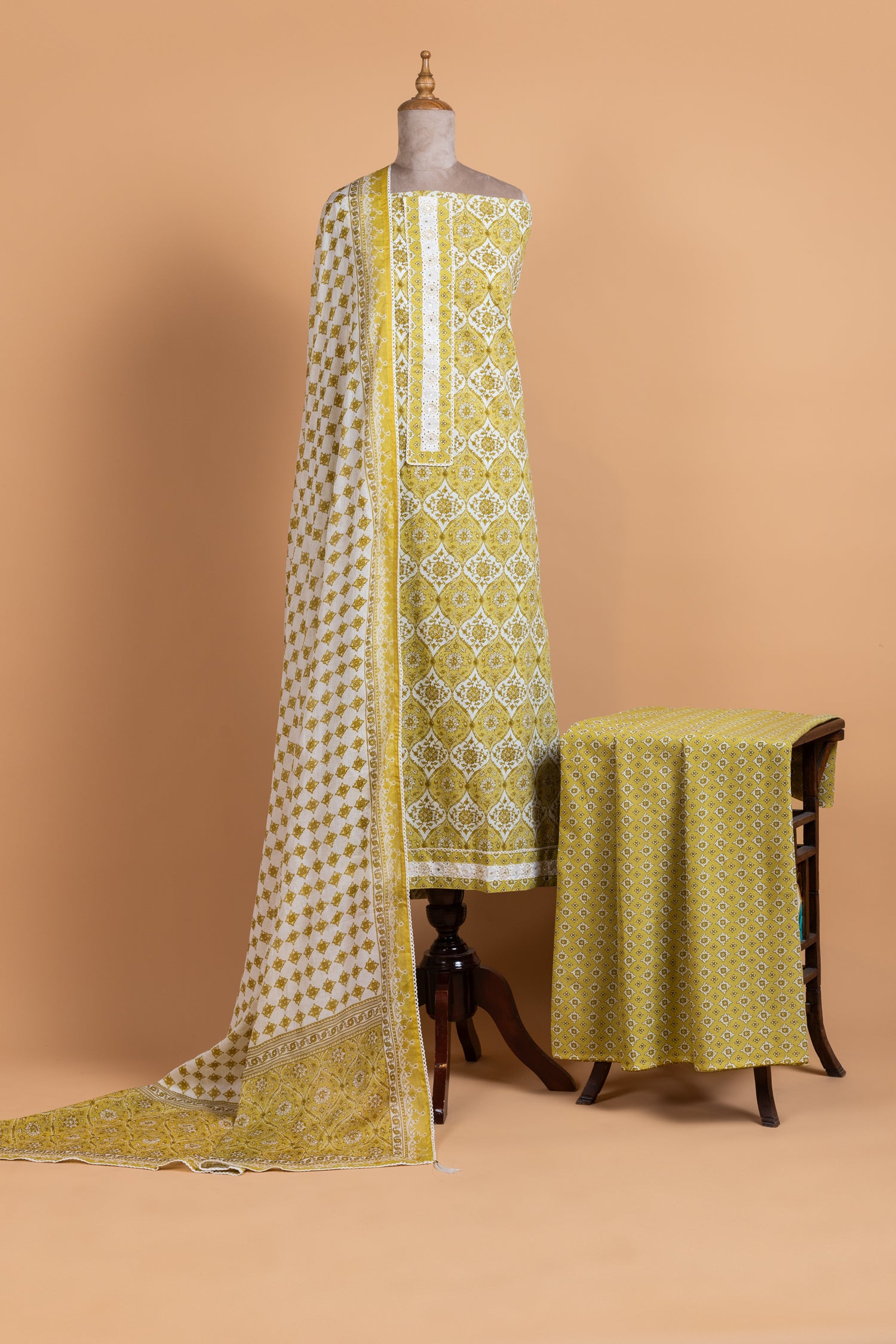 Roze Green Unstitched suit set