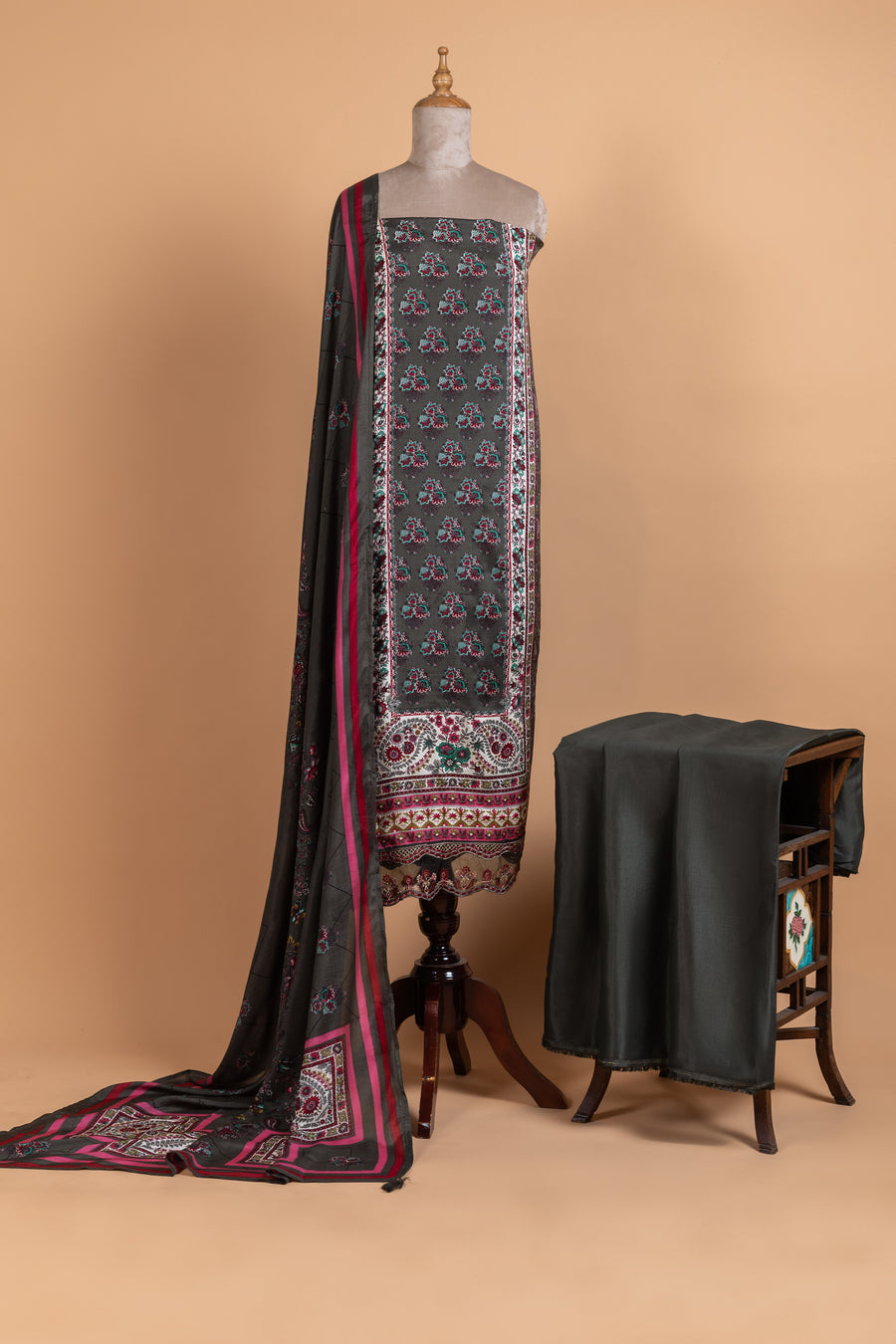 Charcoal Muslin Unstitched Suit set