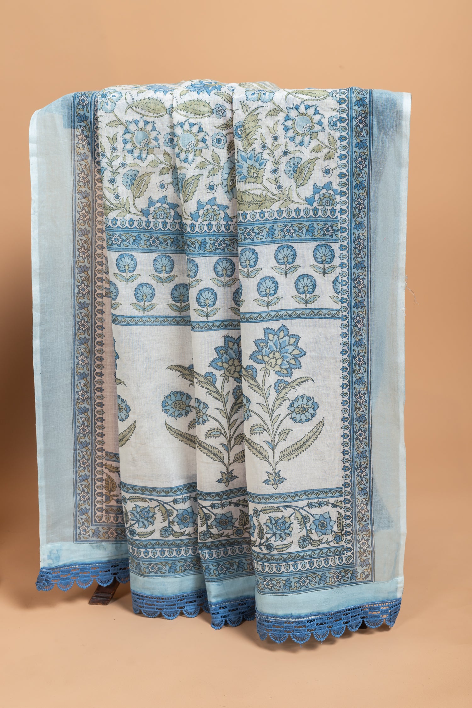 Luxe White with Blue Readymade Set