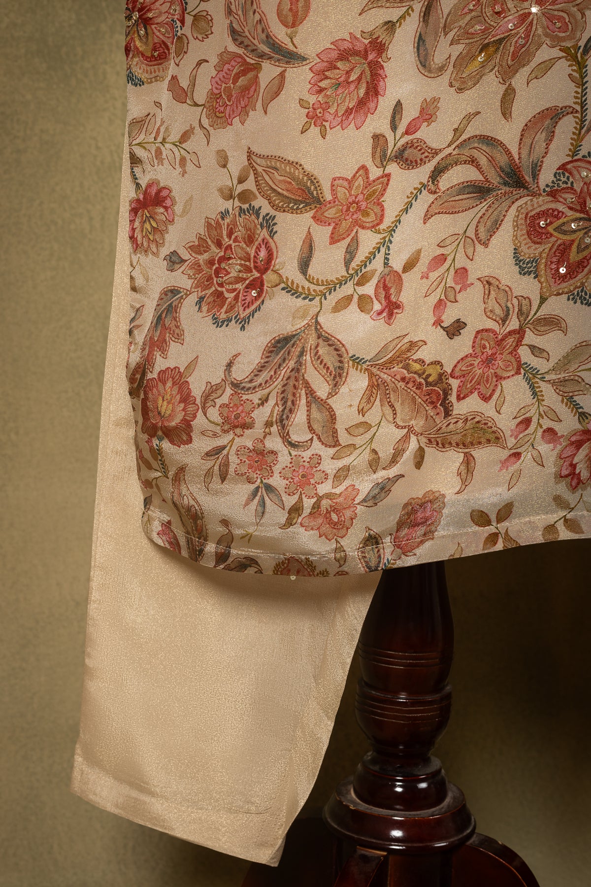 Soft Beige Shimmer Silk Readymade Set