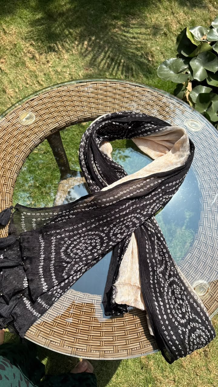 Black & Cream Bandhani Crushed Dupatta